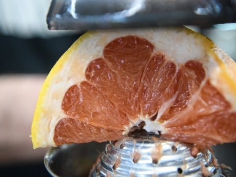 Провизор объяснила, какие продукты могут изменить действие лекарств
